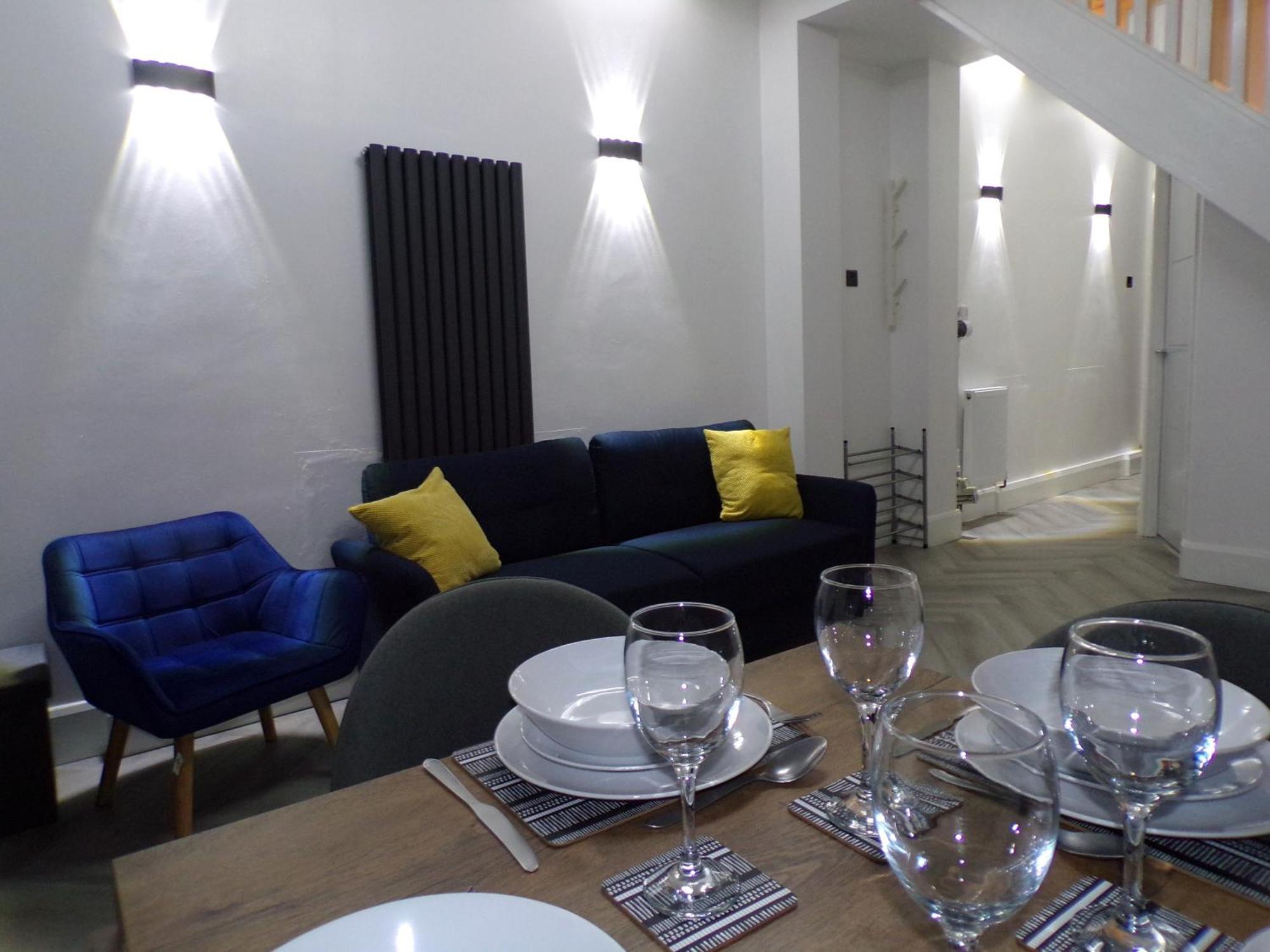Hazelhurst House - 4 Bedrooms 2 Bathrooms Stoke-on-Trent Esterno foto